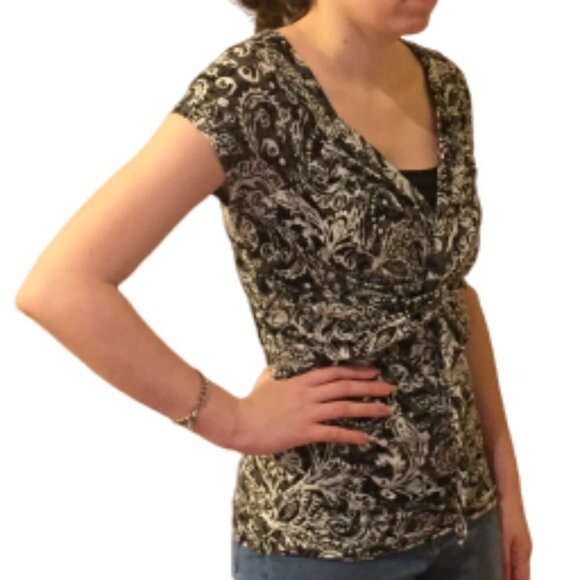 Three work Tops in size Medium ( 2 are brand INC and one is radzoli) - Picture 6 of 6